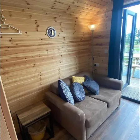 The Getaway - The Peregrine - Luxury Pet Friendly Glamping - Adults Only Сasa de vacaciones